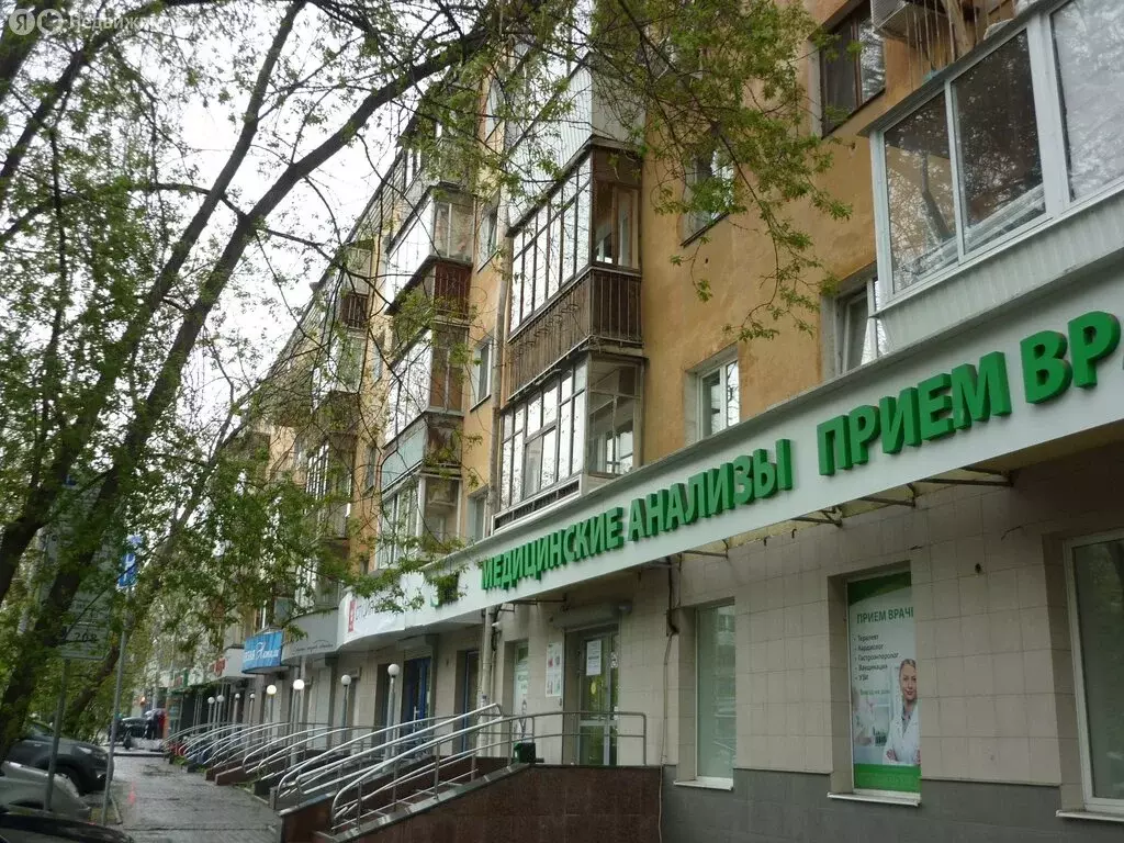 2-комнатная квартира: Екатеринбург, улица Бажова, 127 (41.9 м) - Фото 1