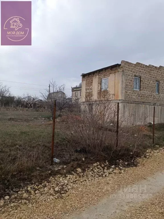 Дом в Крым, Сакский район, Суворовское с/пос, с. Великое  (69 м) - Фото 1