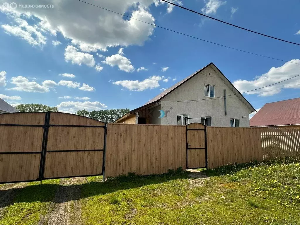 Дом в Иглино, улица Блюхера, 13 (140 м) - Фото 1