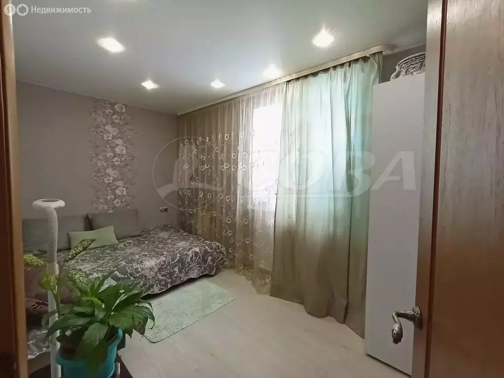 3-комнатная квартира: Тюмень, улица Карла Маркса, 10 (51 м) - Фото 2