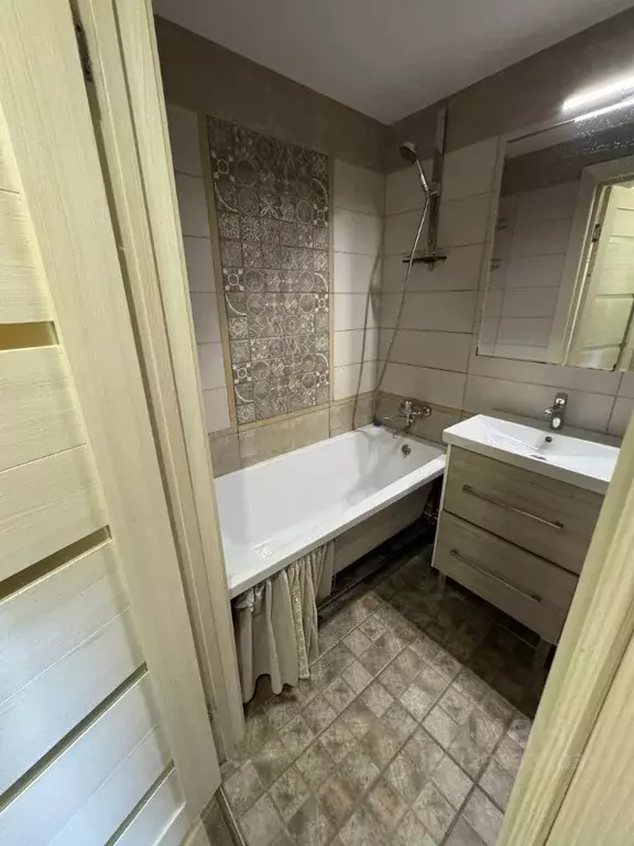 3-к кв. Пермский край, Пермь Самолетная ул., 32 (60.1 м) - Фото 1