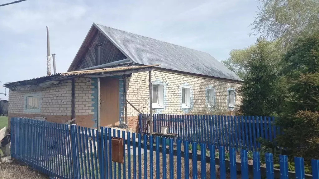 Дом в Самарская область, Большая Дергуновка с/пос, с. Березовка ул. ... - Фото 1