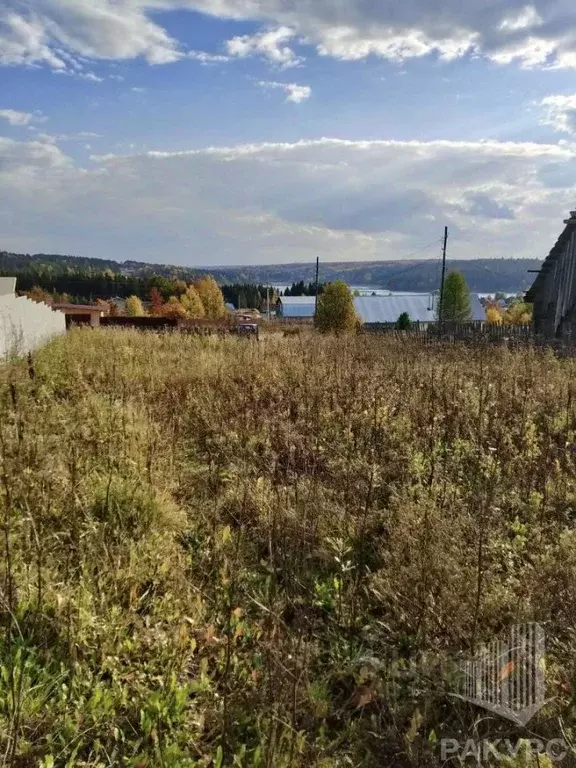 Участок в Пермский край, Добрянский муниципальный округ, д. Нижнее ... - Фото 1