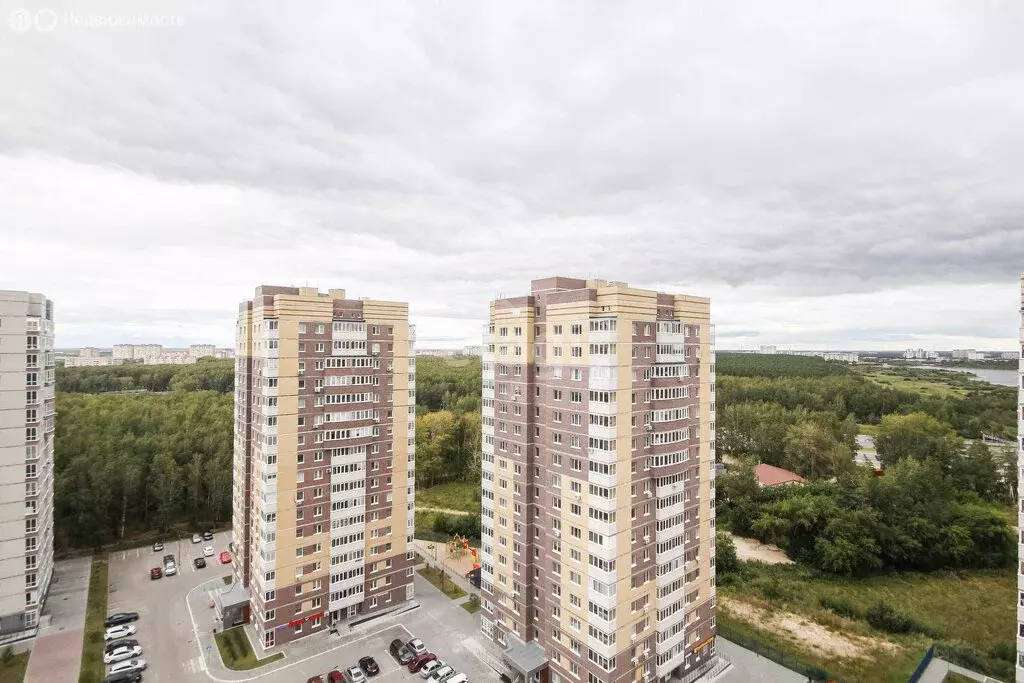1-комнатная квартира: Тюмень, улица Мельникайте, 2к5 (41.5 м) - Фото 1