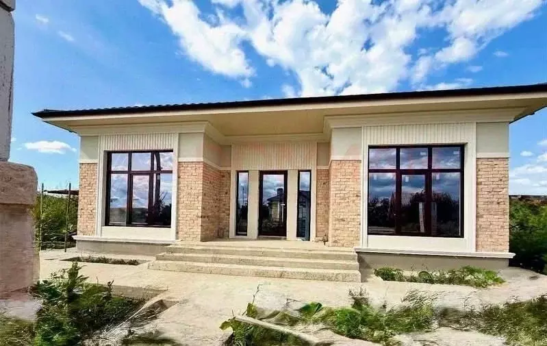 Дом в Ростовская область, Мясниковский район, с. Большие Салы ул. ... - Фото 0