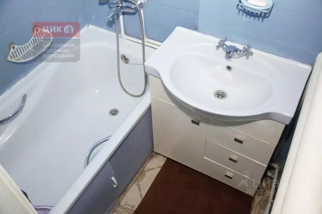 Дом в Рязанская область, Захаровский муниципальный округ, с. Спасские ... - Фото 1