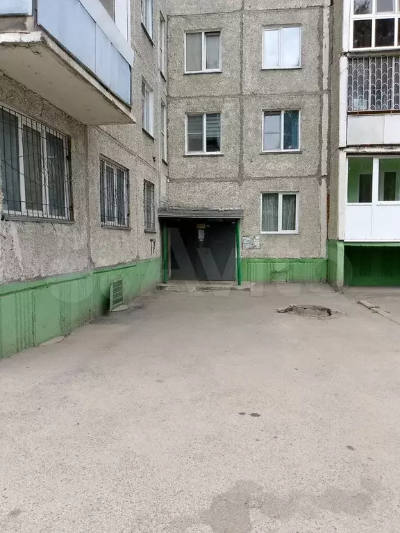 Комната 13 м в 4-к., 2/9 эт. - Фото 0