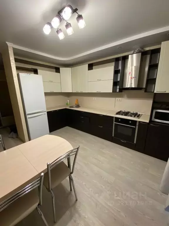 2-к кв. Татарстан, Казань ул. Фикрята Табеева, 5 (40.0 м) - Фото 1