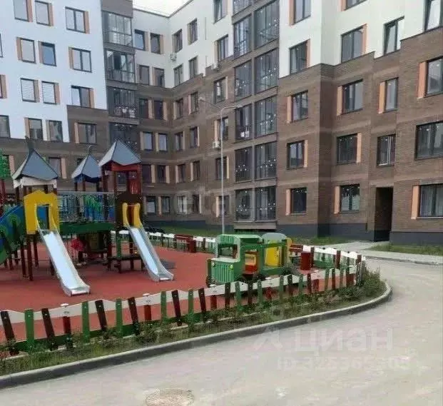 Студия Московская область, Мытищи бул. Тенистый, 3 (22.6 м) - Фото 1