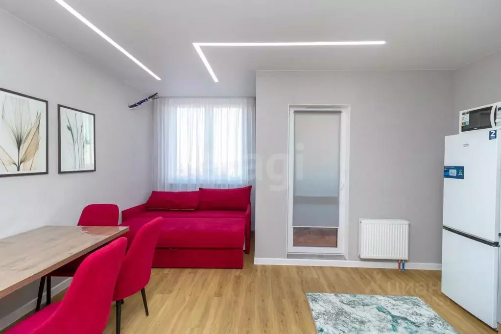 Студия Тюменская область, Тюмень ул. Менжинского, 60 (28.4 м) - Фото 1