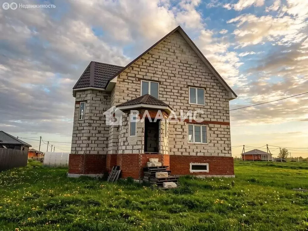 Дом в село Бессоновка, 2-я Береговая улица, 206 (250 м) - Фото 2