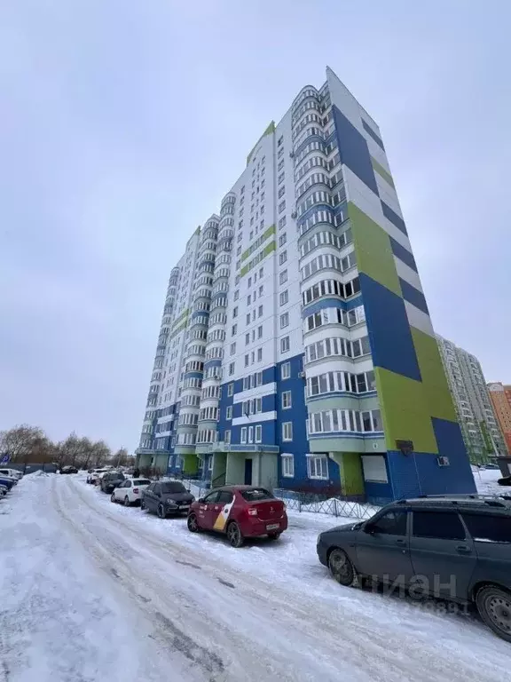 3-к кв. Курская область, Курск ул. Домостроителей, 8 (76.9 м) - Фото 1