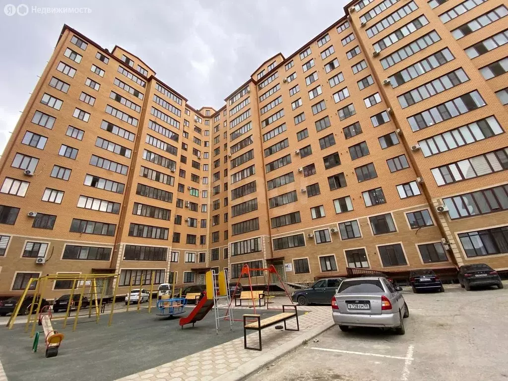2-комнатная квартира: Махачкала, проспект Насрутдинова, 274Е (90 м) - Фото 2