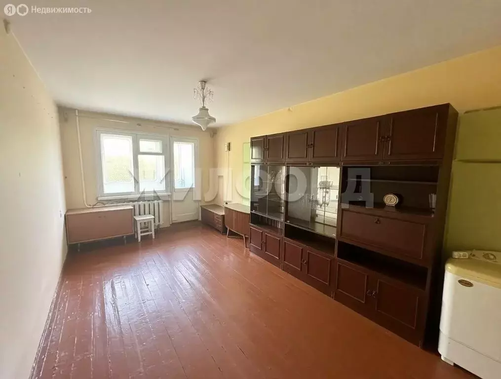 2-комнатная квартира: Барнаул, улица Антона Петрова, 186 (43.8 м) - Фото 0