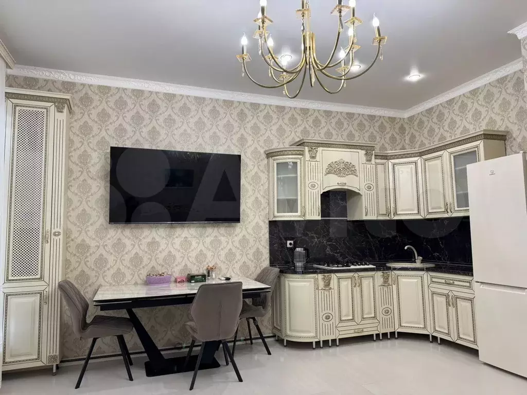 1-к. квартира, 60 м, 4/6 эт. - Фото 1