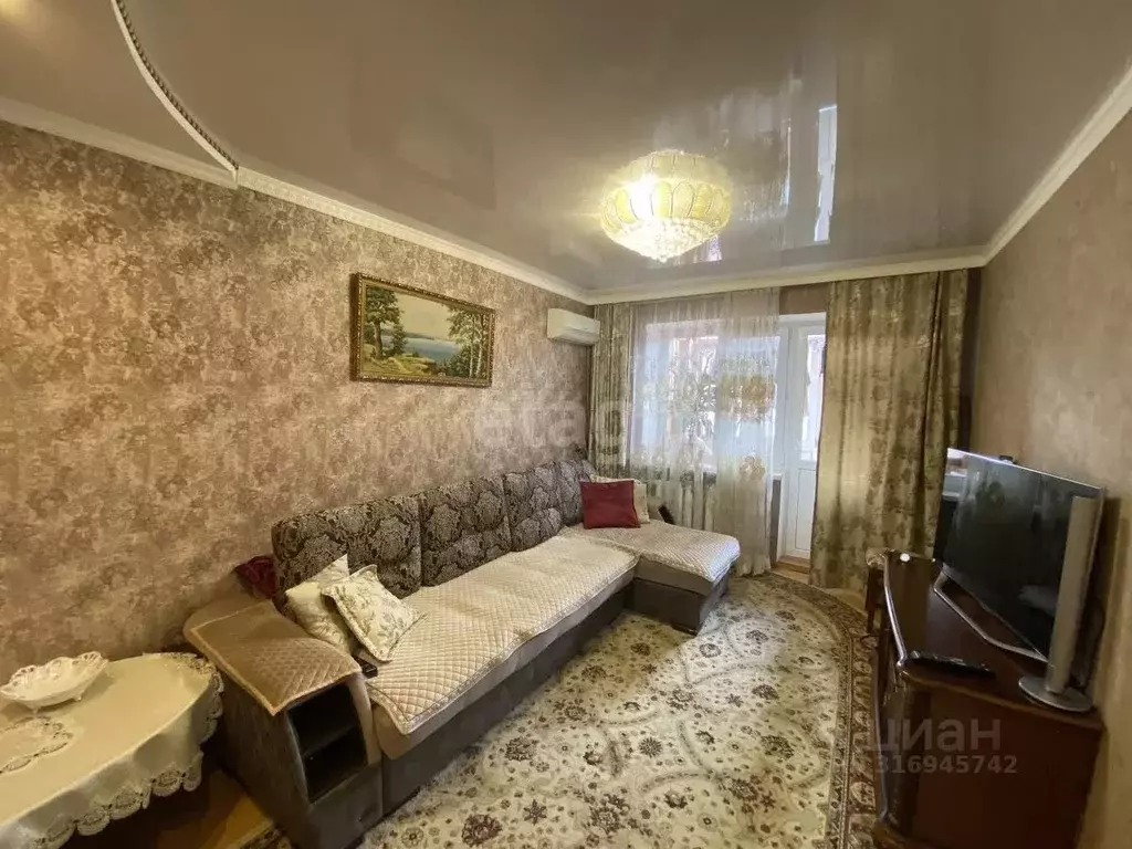 3-к кв. Карачаево-Черкесия, Черкесск пл. Кирова, 4 (59.0 м) - Фото 0