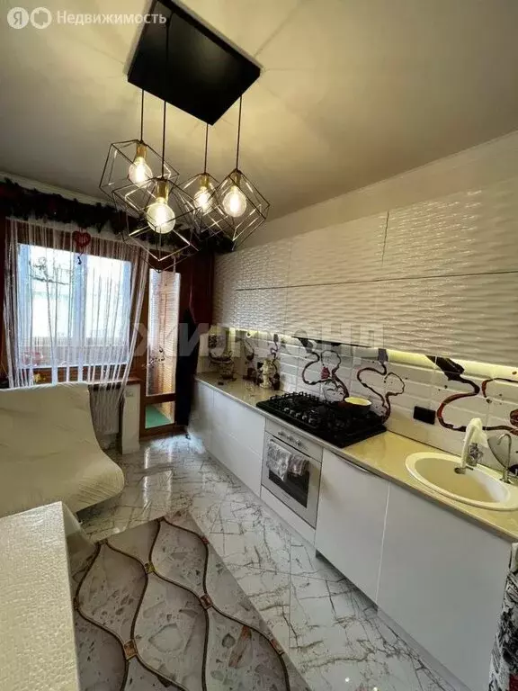 4-комнатная квартира: Георгиевск, улица Мира, 6 (110 м) - Фото 1