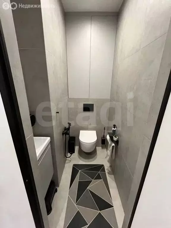 3-комнатная квартира: Тюмень, улица Мельникайте, 2к13 (79.2 м) - Фото 1