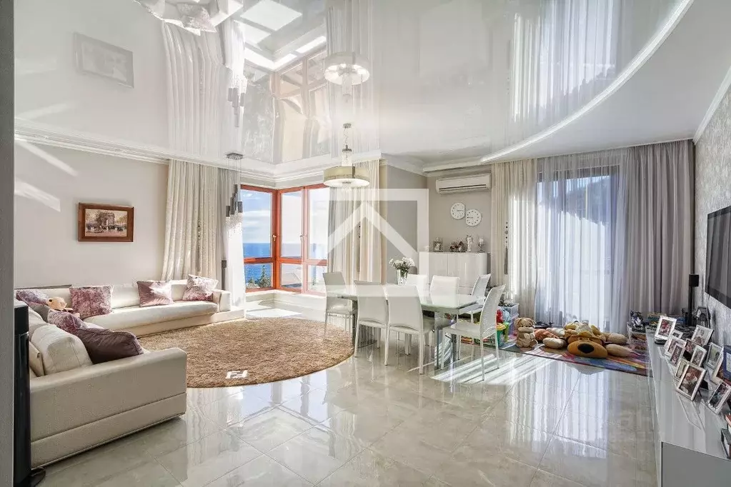 3-к кв. Крым, Ялта муниципальный округ, Курпаты пгт ш. Алупкинское, ... - Фото 1