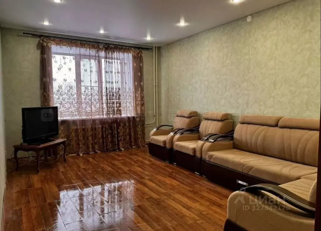 2-к кв. Татарстан, Казань ул. Столярова, 5 (86.6 м) - Фото 1