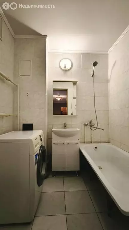 2-комнатная квартира: Уфа, Революционная улица, 72 (63 м) - Фото 0