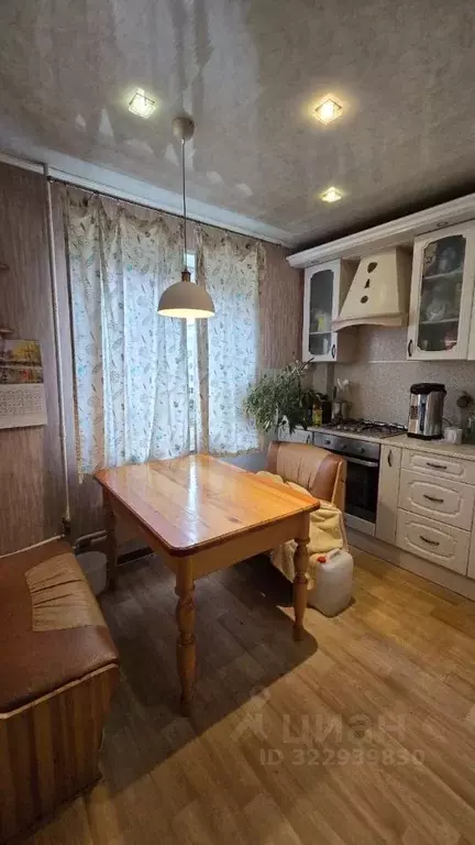 3-к кв. Ленинградская область, Гатчина ул. Изотова, 9 (71.2 м) - Фото 1