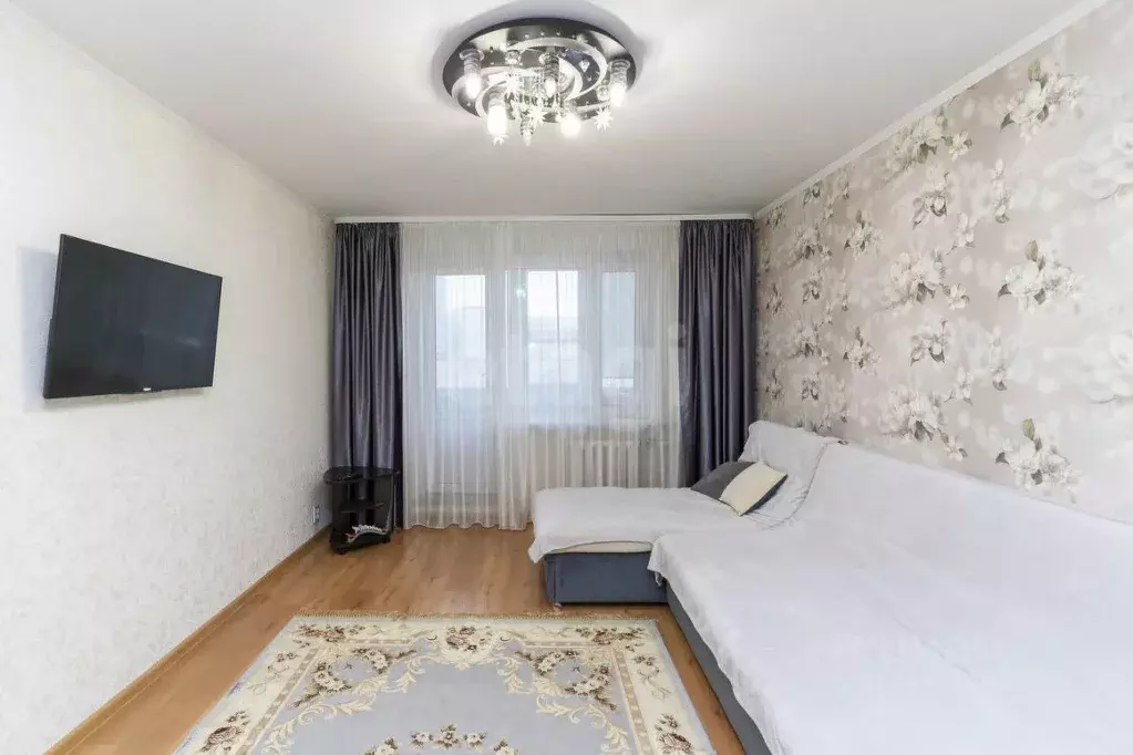 3-к кв. Тюменская область, Тюмень Малая Боровская ул., 38 (85.0 м) - Фото 1