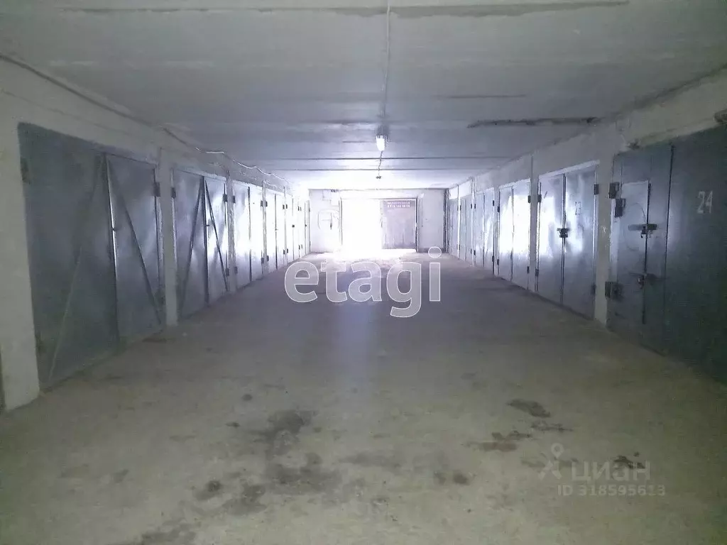 Гараж в Башкортостан, Уфа Коммунистическая ул., 19/1 (18 м) - Фото 0