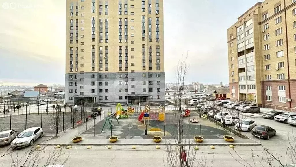 Квартира-студия: Тюмень, улица Мельникайте, 143 (32.1 м) - Фото 2