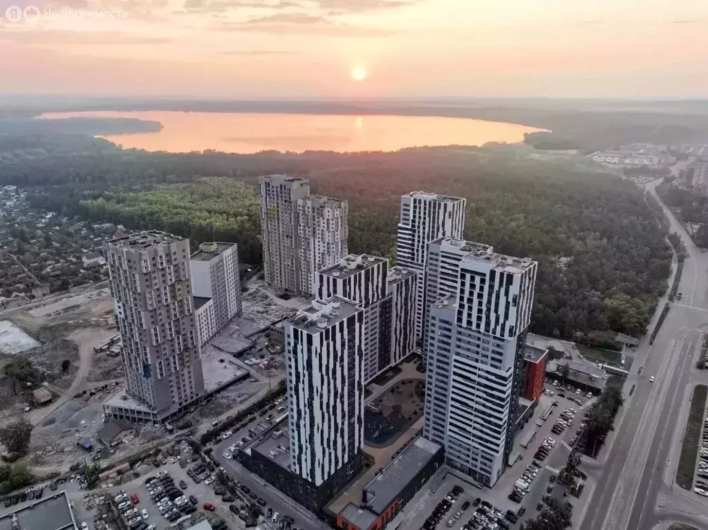 1-комнатная квартира: екатеринбург, улица владимира высоцкого, 7а . - Фото 1