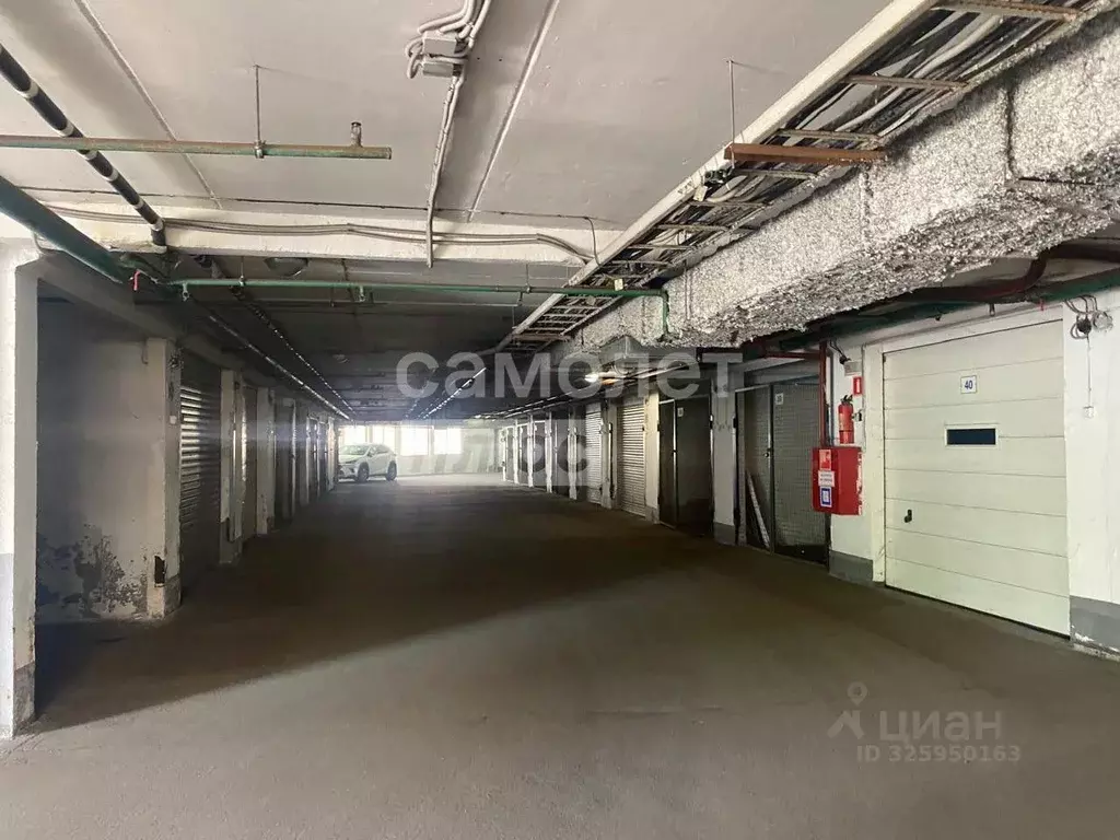 Гараж в Москва ул. Соловьиная Роща, 13 (18 м) - Фото 1