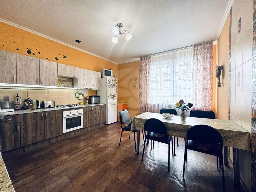 Дом в Белгородская область, Старый Оскол Белгородская ул., 5Б (217 м) - Фото 1