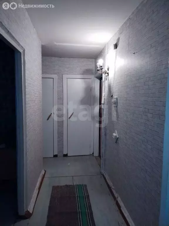 4-комнатная квартира: Яровое, улица 40 лет Октября, 5 (60.8 м) - Фото 2