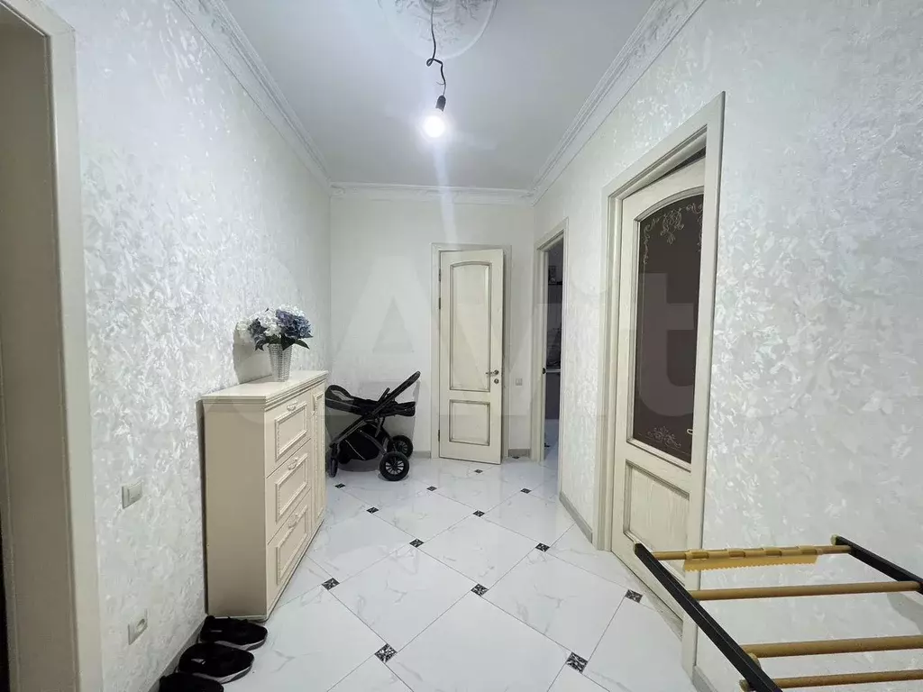 2-к. квартира, 70 м, 9/10 эт. - Фото 0