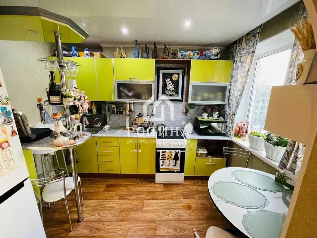 3-к кв. Хабаровский край, Комсомольск-на-Амуре Ленинградская ул., 70 ... - Фото 1