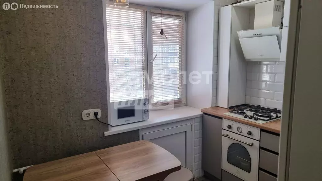 1-комнатная квартира: Ижевск, улица Коммунаров, 220 (30 м) - Фото 2