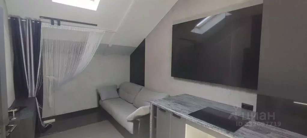 5-к кв. Крым, Симферополь ул. Училищная, 22 (102.1 м) - Фото 2