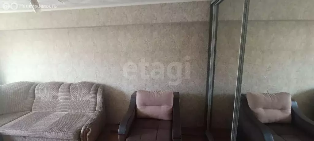 3-комнатная квартира: Омск, микрорайон Солнечный, улица Комкова, 1Б ... - Фото 2