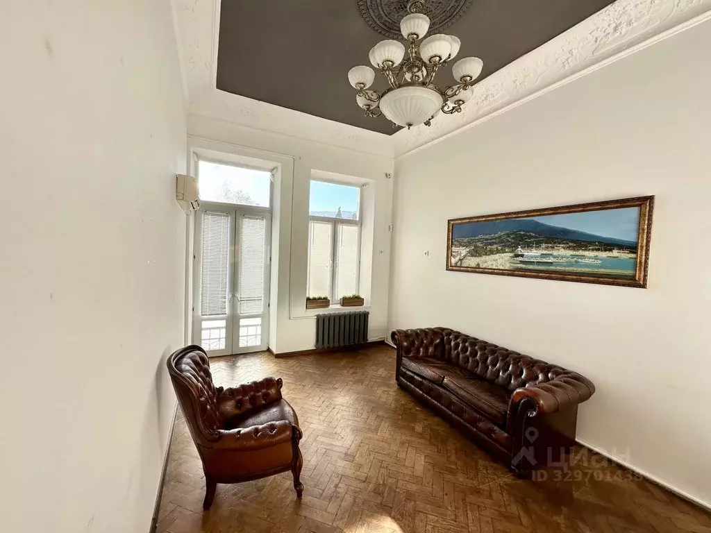 Офис в Крым, Ялта ул. Морская, 5 (180 м) - Фото 1