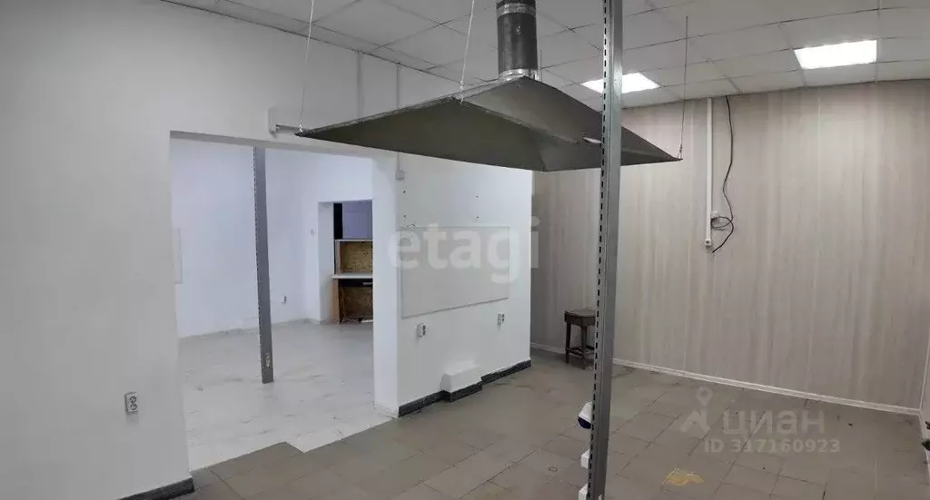 Помещение свободного назначения в Краснодарский край, Ейск ул. Победы ... - Фото 1