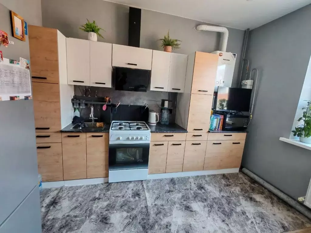 1-к кв. Адыгея, Тахтамукайский район, Яблоновский пгт ул. Гагарина, ... - Фото 1