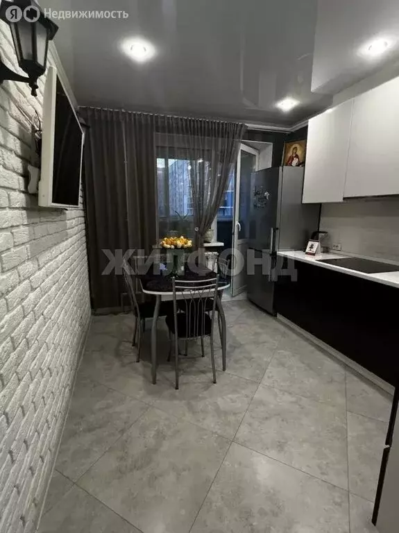 1-комнатная квартира: Брянск, Белобережская улица, 20 (40.2 м) - Фото 2