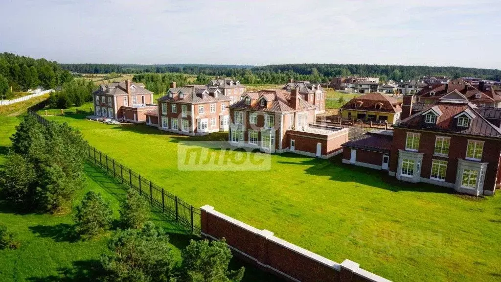 Участок в Московская область, Одинцовский городской округ, д. Раздоры ... - Фото 1