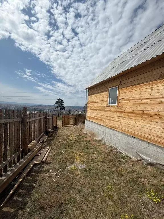 Дом в Улан-Удэ, микрорайон Шишковка, улица Связистов, 11 (40 м) - Фото 1