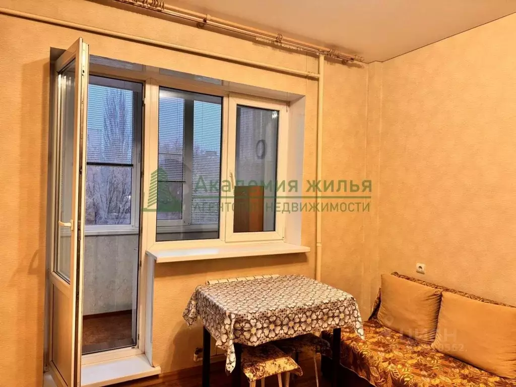 1-к кв. Саратовская область, Энгельс Зеленый пер., 13 (45.0 м) - Фото 2