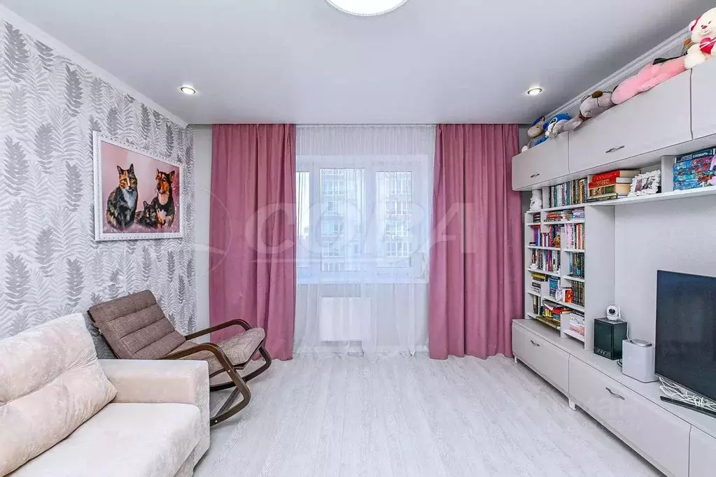 2-к кв. Тюменская область, Тюмень ул. Мельникайте, 2к11 (58.7 м) - Фото 1