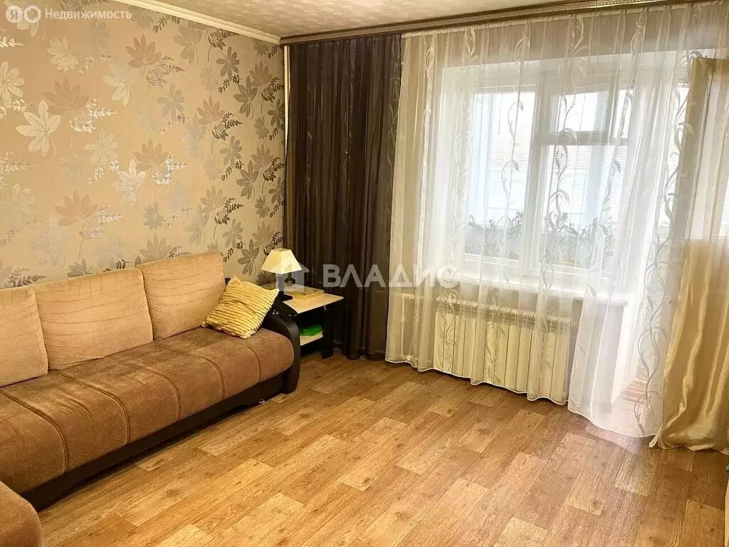 3-комнатная квартира: Кузнецк, улица Ленина, 20 (63.2 м) - Фото 1