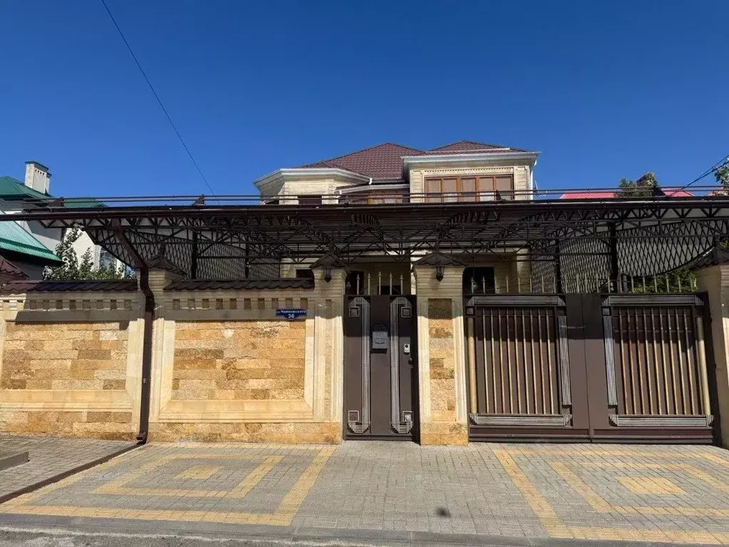 Дом в Ставропольский край, Ставрополь №26 мкр, ул. Чайковского, 36 ... - Фото 0