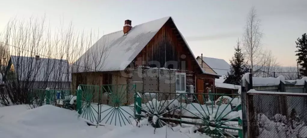 Дом в Коми, Сыктывкар городской округ, Краснозатонский пгт ул. ... - Фото 0