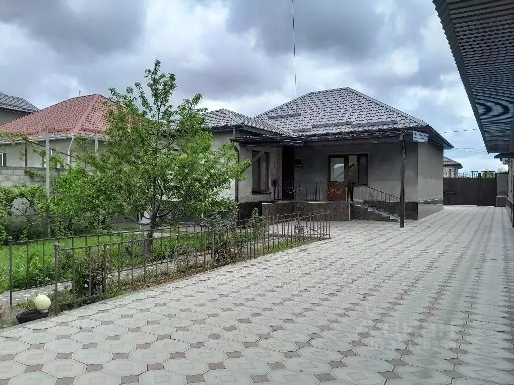 Дом в Кабардино-Балкария, Чегемский район, с. Нартан ул. Братьев ... - Фото 2